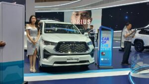 innova-zenix-giias